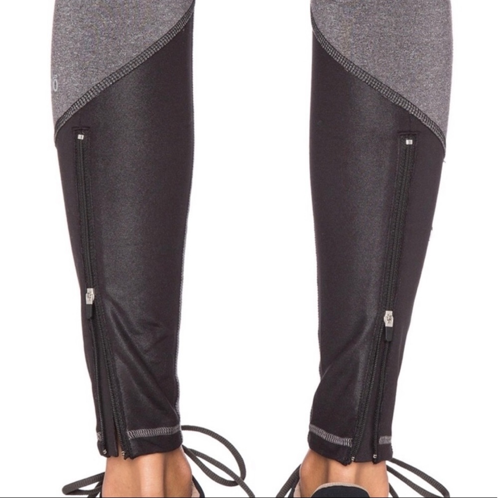 ALO Yoga Undertone Gray & Black Zipper Leggings - Picture 4 of 12